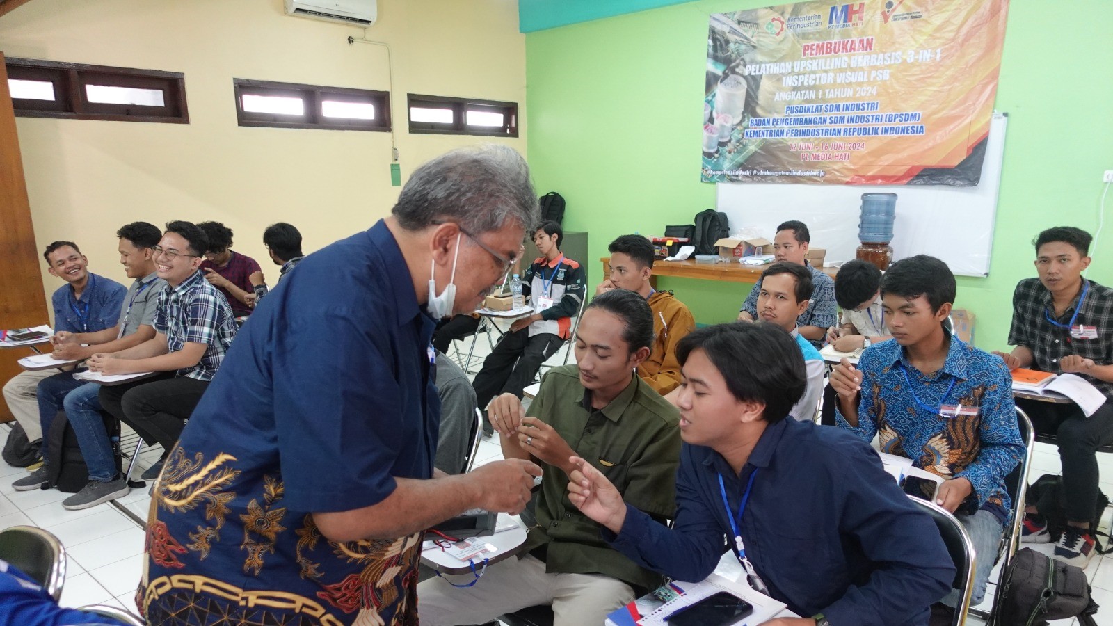 Pelatihan Eletronika di Politeknik Pelayaran Surabaya